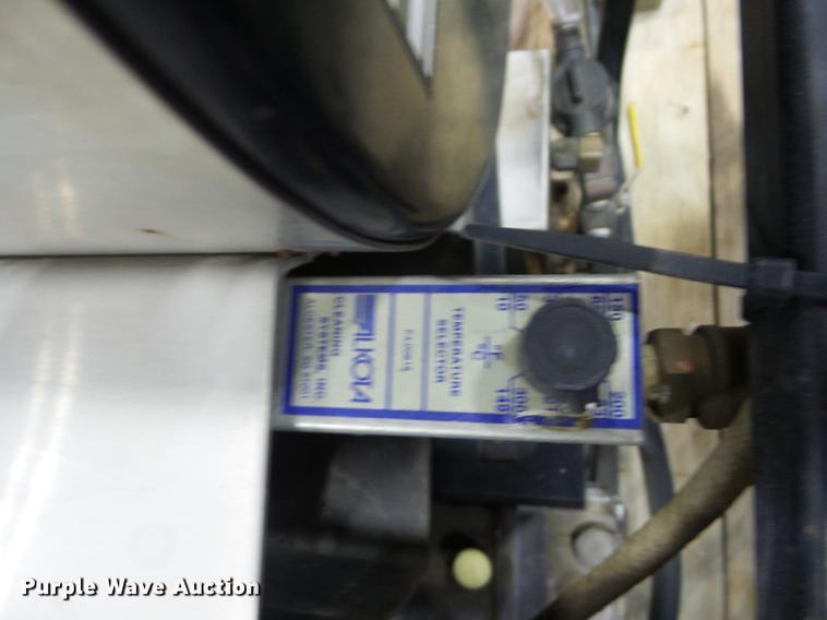 image for item EI9799 2008 Kodiak utility trailer with pressure washer