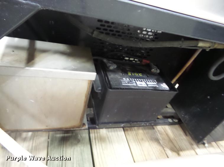 image for item EI9799 2008 Kodiak utility trailer with pressure washer