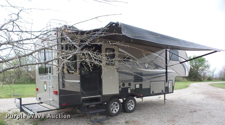 image for item EI9805 2016 Heartland North Peak 26RL camper