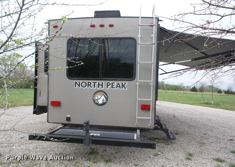 image for item EI9805 2016 Heartland North Peak 26RL camper