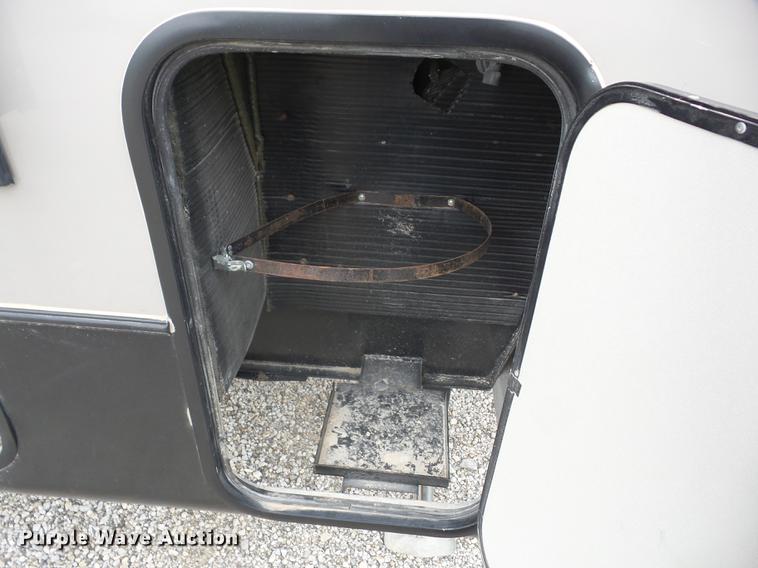 image for item EI9805 2016 Heartland North Peak 26RL camper