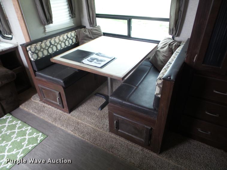 image for item EI9805 2016 Heartland North Peak 26RL camper