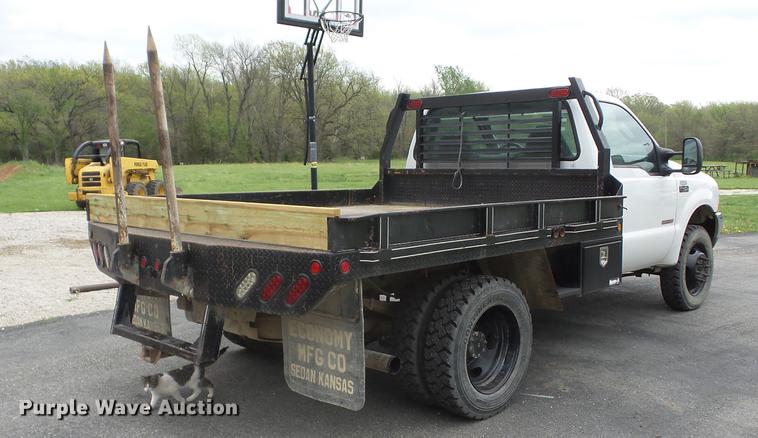 image for item EI9806 2004 Ford F450 Super Duty flatbed truck