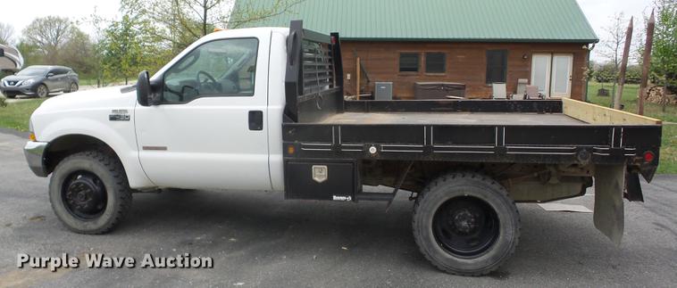 image for item EI9806 2004 Ford F450 Super Duty flatbed truck