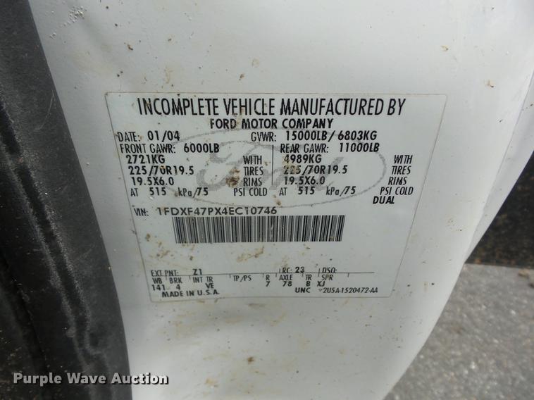 image for item EI9806 2004 Ford F450 Super Duty flatbed truck