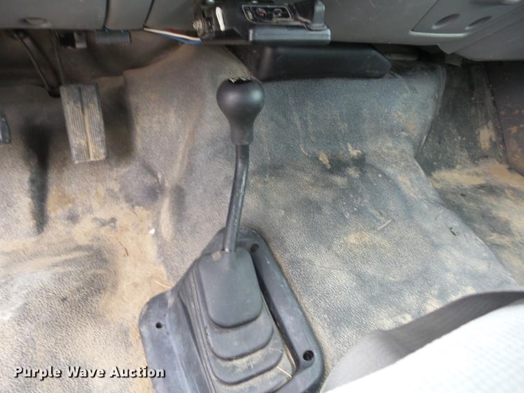 image for item EI9806 2004 Ford F450 Super Duty flatbed truck