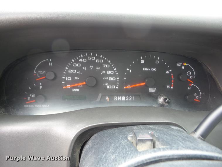 image for item EI9806 2004 Ford F450 Super Duty flatbed truck