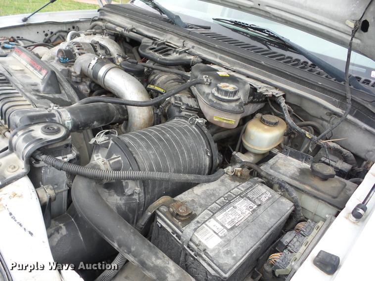 image for item EI9806 2004 Ford F450 Super Duty flatbed truck