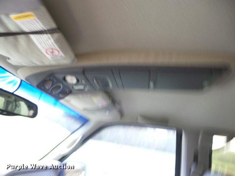 image for item EI9807 1999 Chevrolet Suburban K1500 SUV