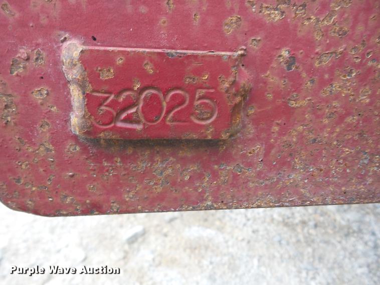 image for item EI9808 1999 PJ equipment trailer