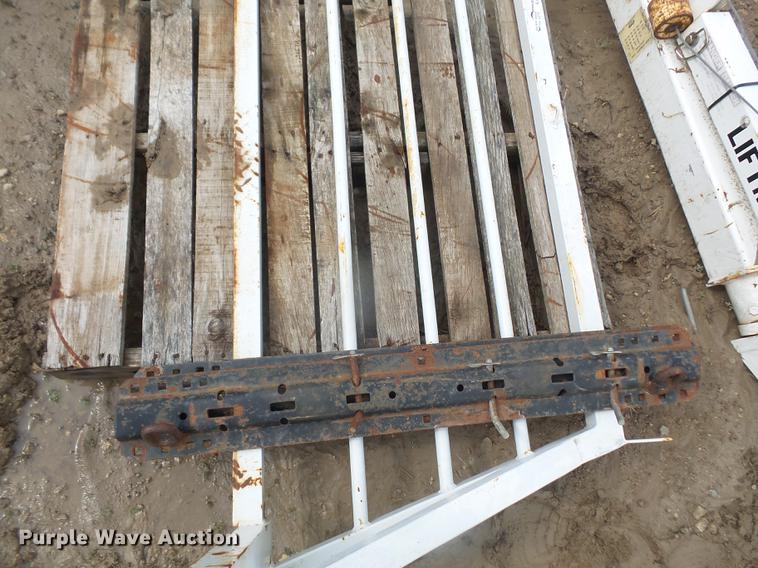 image for item EJ9384 Liftmoore crane and headache rack