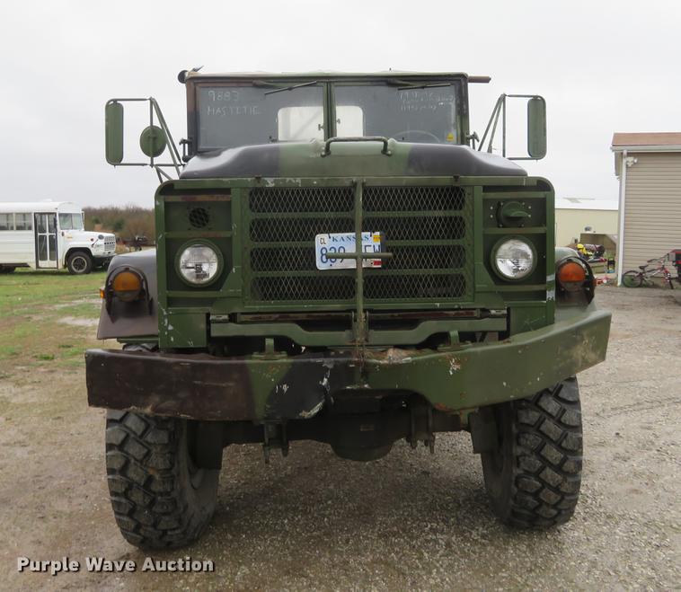 image for item EJ9560 1991 BMY M932A semi truck