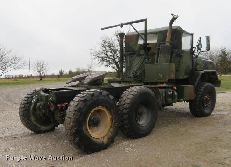 image for item EJ9560 1991 BMY M932A semi truck