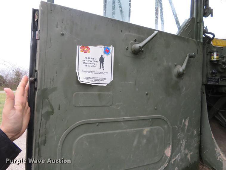 image for item EJ9560 1991 BMY M932A semi truck