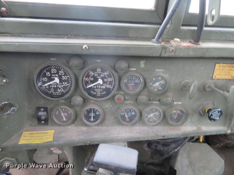 image for item EJ9560 1991 BMY M932A semi truck