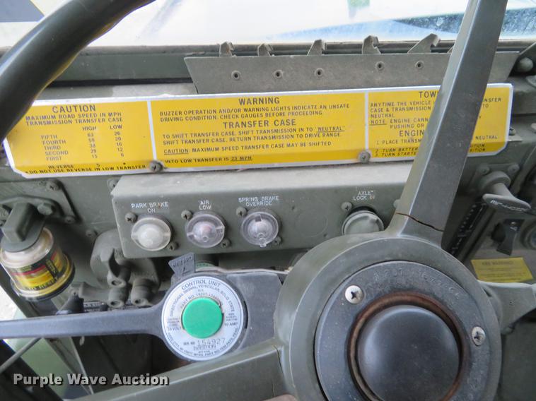 image for item EJ9560 1991 BMY M932A semi truck