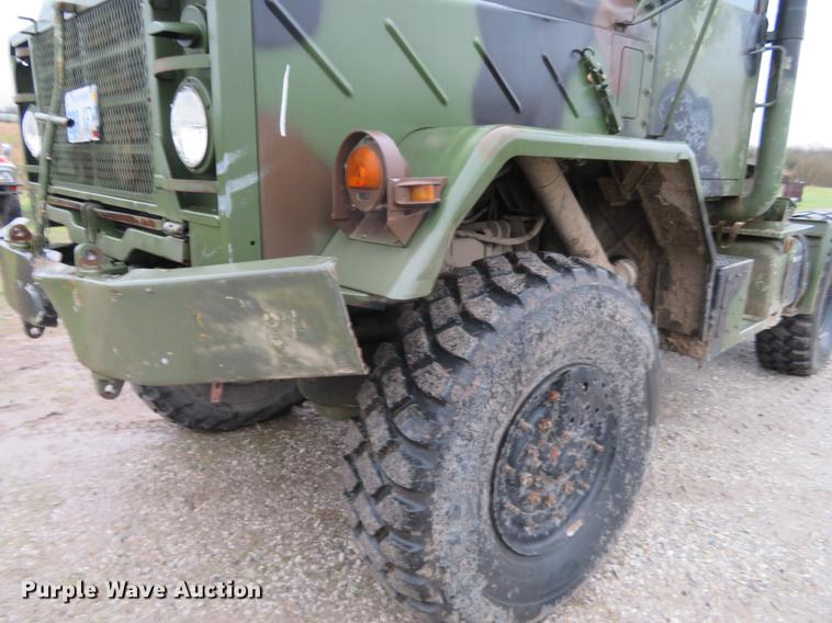 image for item EJ9560 1991 BMY M932A semi truck