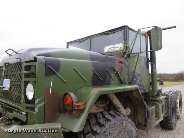 image for item EJ9560 1991 BMY M932A semi truck