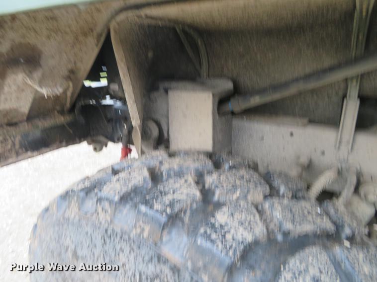 image for item EJ9560 1991 BMY M932A semi truck