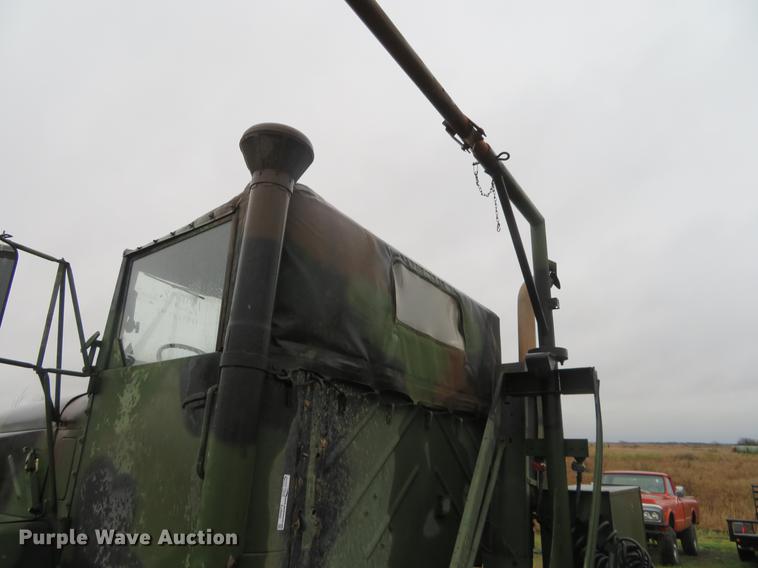 image for item EJ9560 1991 BMY M932A semi truck