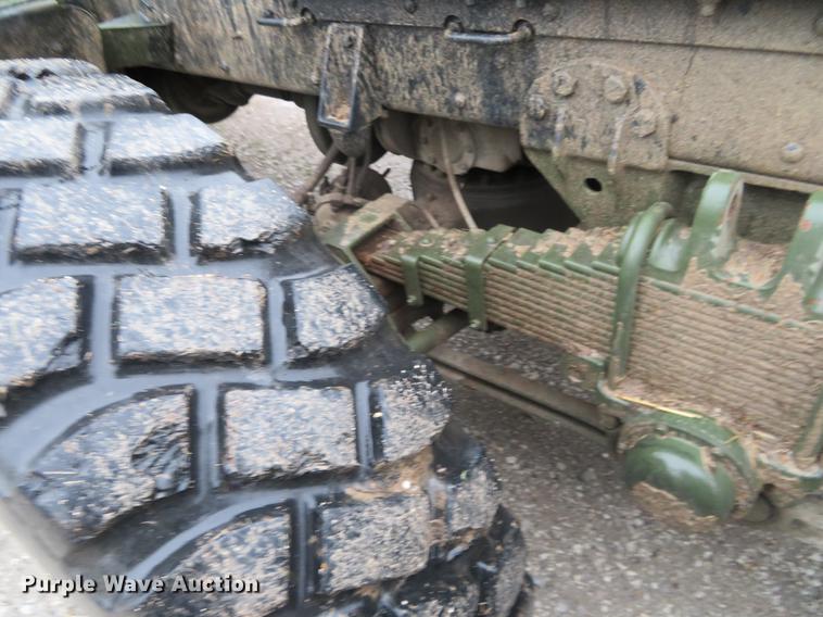 image for item EJ9560 1991 BMY M932A semi truck