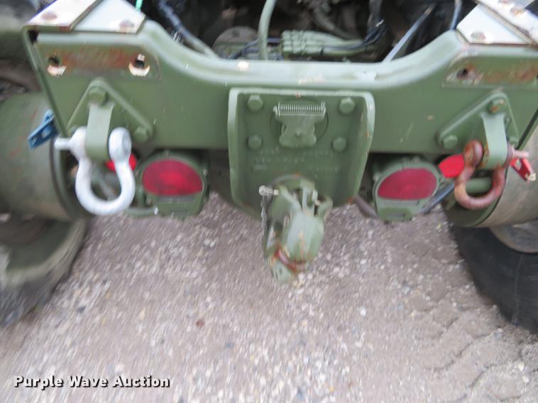 image for item EJ9560 1991 BMY M932A semi truck