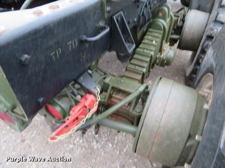 image for item EJ9560 1991 BMY M932A semi truck