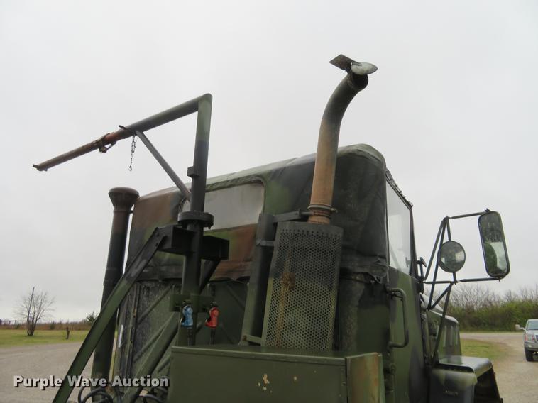 image for item EJ9560 1991 BMY M932A semi truck