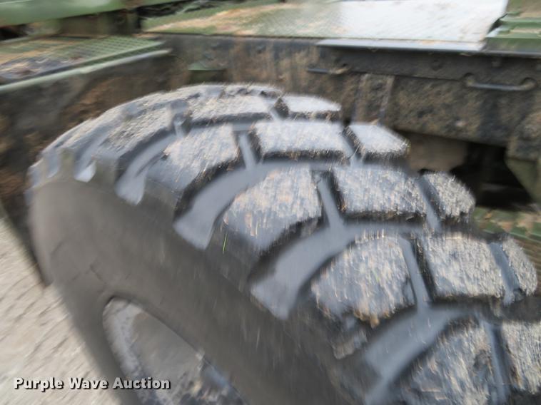 image for item EJ9560 1991 BMY M932A semi truck