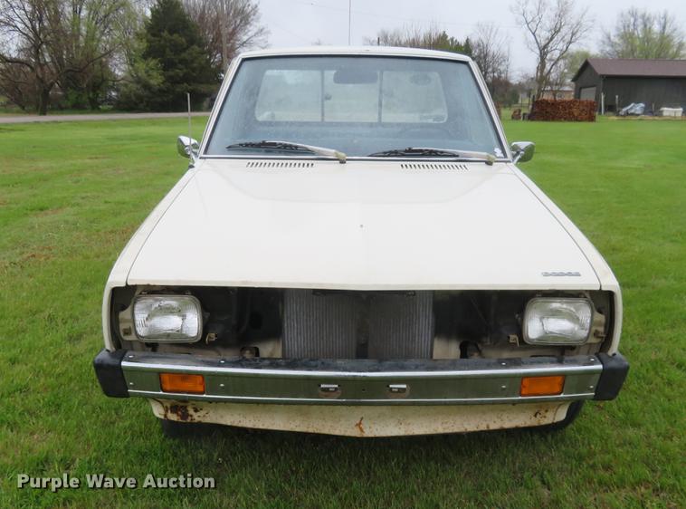 image for item EJ9562 1981 Dodge Ram D50 pickup truck