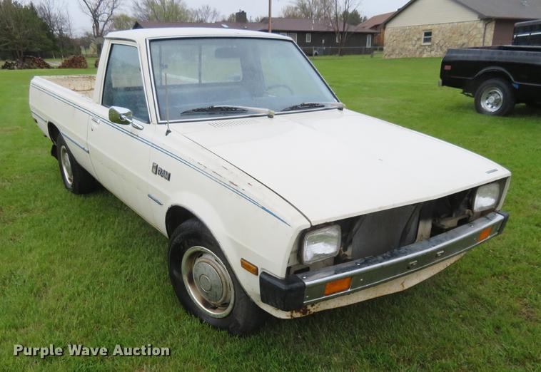 image for item EJ9562 1981 Dodge Ram D50 pickup truck