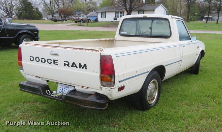 image for item EJ9562 1981 Dodge Ram D50 pickup truck