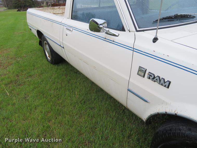 image for item EJ9562 1981 Dodge Ram D50 pickup truck