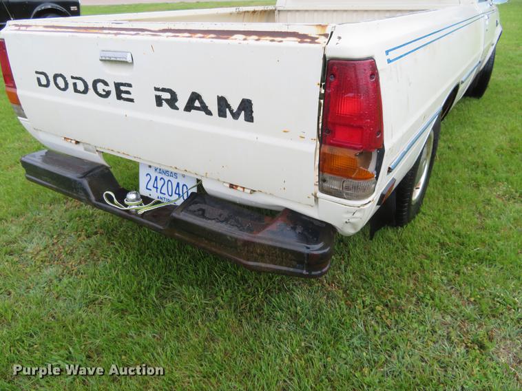 image for item EJ9562 1981 Dodge Ram D50 pickup truck
