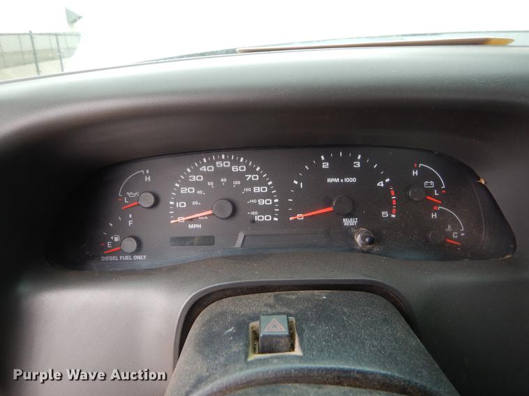 image for item EJ9808 2004 Ford F250 Super Duty SuperCab pickup truck