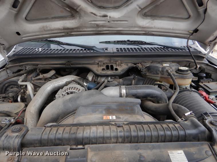 image for item EJ9808 2004 Ford F250 Super Duty SuperCab pickup truck