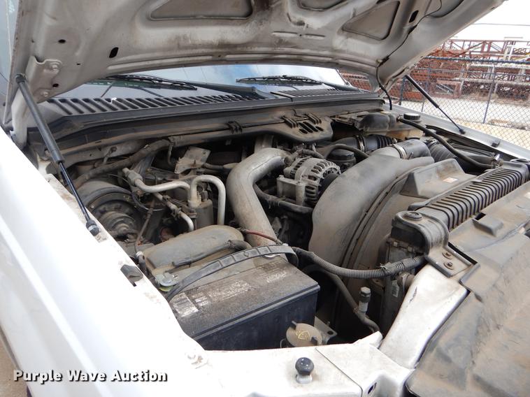 image for item EJ9808 2004 Ford F250 Super Duty SuperCab pickup truck