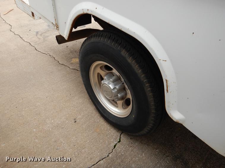 image for item EJ9808 2004 Ford F250 Super Duty SuperCab pickup truck