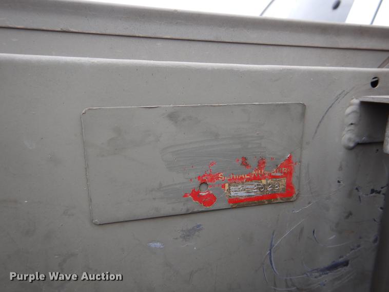 image for item EJ9808 2004 Ford F250 Super Duty SuperCab pickup truck