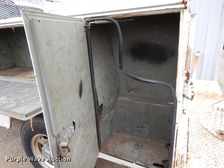 image for item EJ9808 2004 Ford F250 Super Duty SuperCab pickup truck