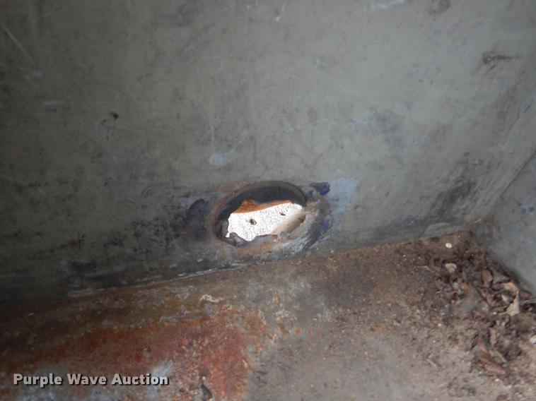 image for item EJ9808 2004 Ford F250 Super Duty SuperCab pickup truck