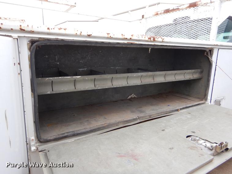 image for item EJ9808 2004 Ford F250 Super Duty SuperCab pickup truck