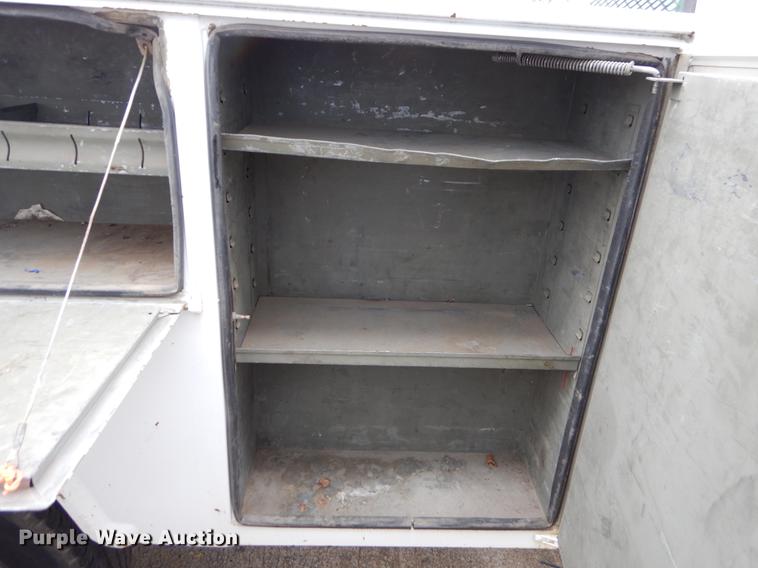 image for item EJ9808 2004 Ford F250 Super Duty SuperCab pickup truck