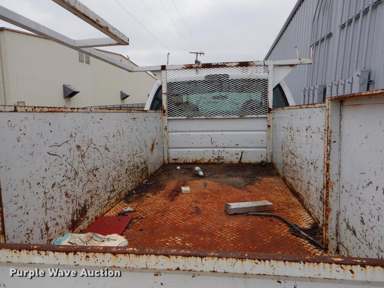 image for item EJ9808 2004 Ford F250 Super Duty SuperCab pickup truck