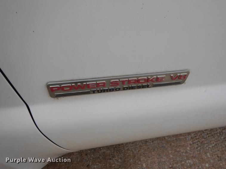 image for item EJ9808 2004 Ford F250 Super Duty SuperCab pickup truck