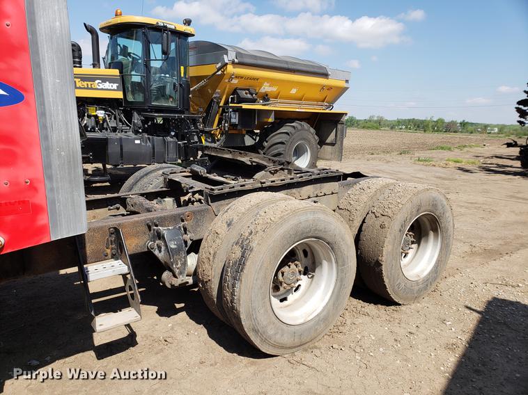 image for item EK9007 2004 Freightliner Columbia semi truck