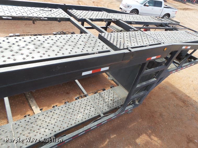 image for item EN9556 2001 Miller car trailer
