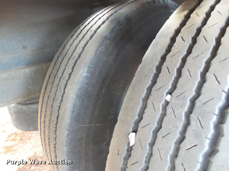 image for item EN9556 2001 Miller car trailer