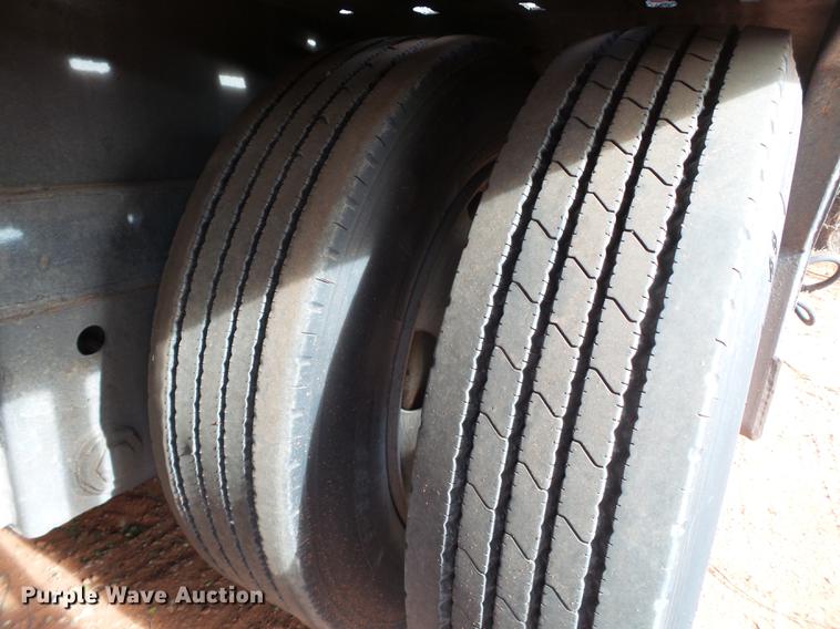 image for item EN9556 2001 Miller car trailer