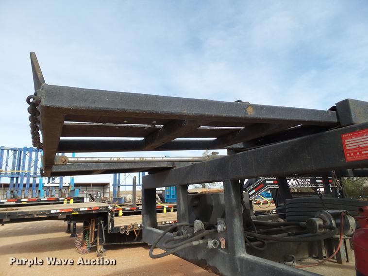 image for item EN9556 2001 Miller car trailer